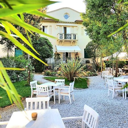Hotel Club I Pini - Residenza D'Epoca In Versilia Lido di Camaiore Eksteriør billede
