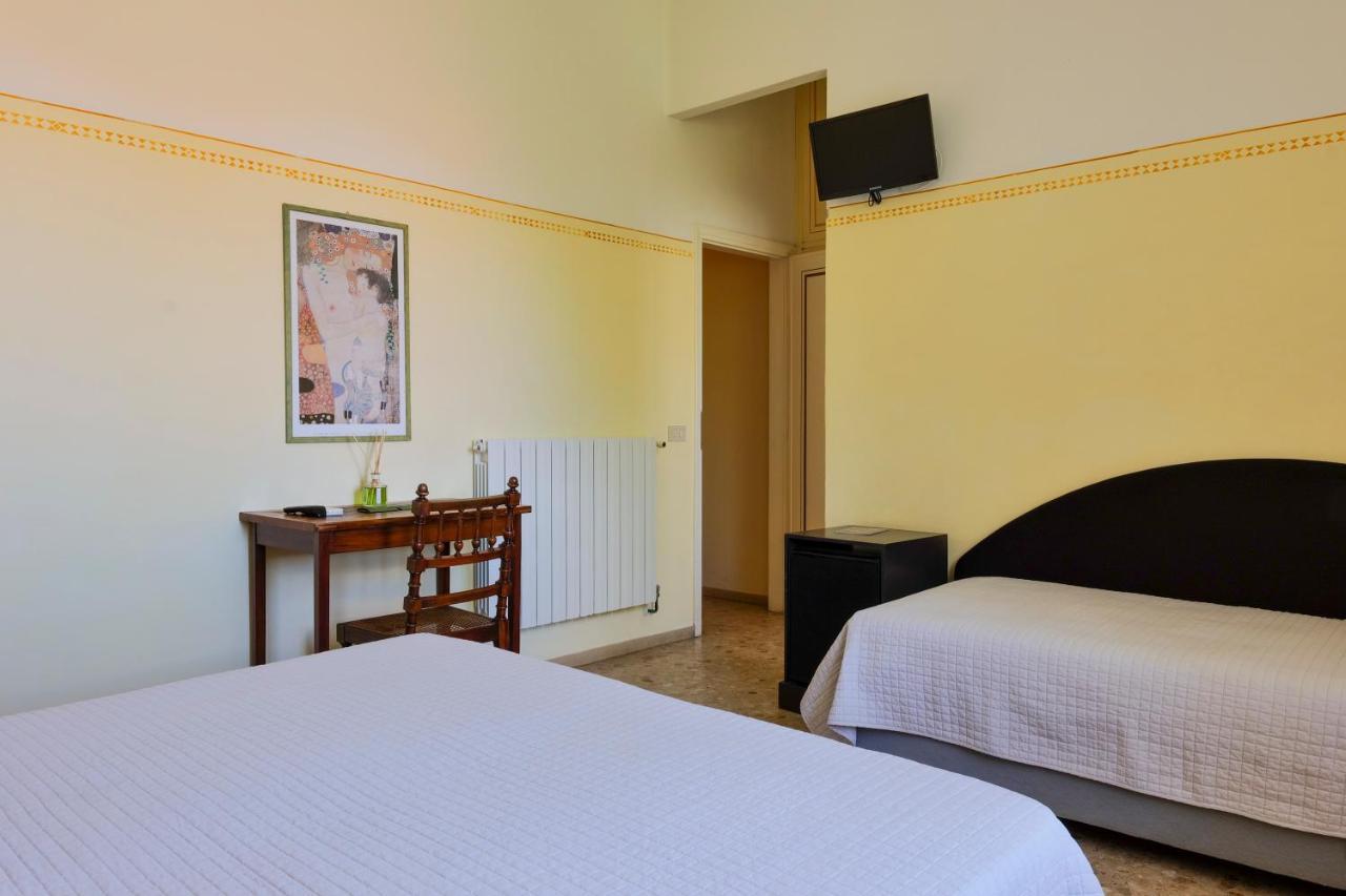 Hotel Club I Pini - Residenza D'Epoca In Versilia Lido di Camaiore Eksteriør billede