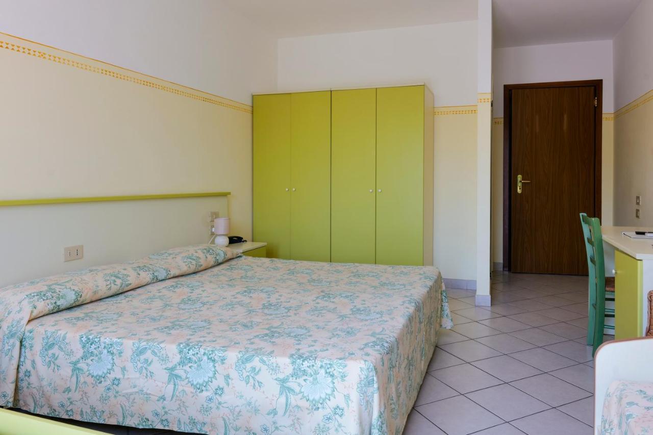 Hotel Club I Pini - Residenza D'Epoca In Versilia Lido di Camaiore Eksteriør billede